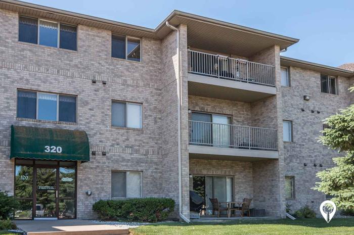 Sterling Green Estate Apartments