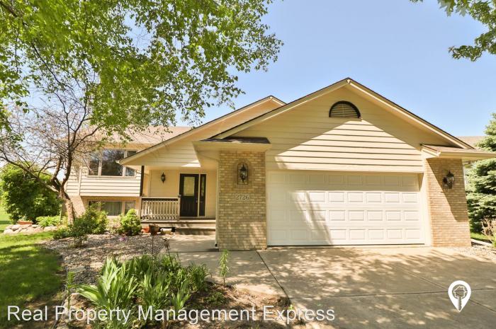 2726 Avondale Court House