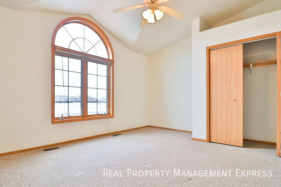 801 E Ryan Dr - 1 Apartment