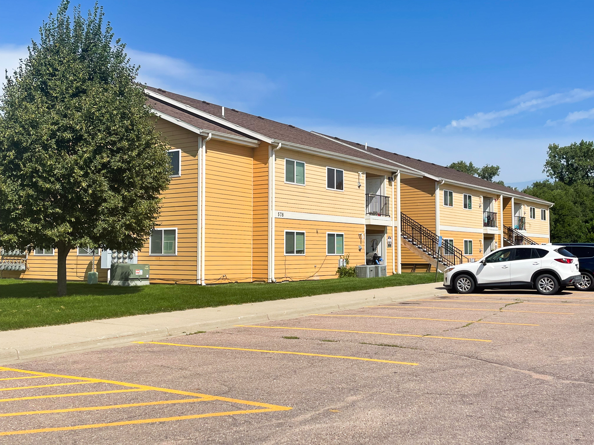 Northlake Apartments