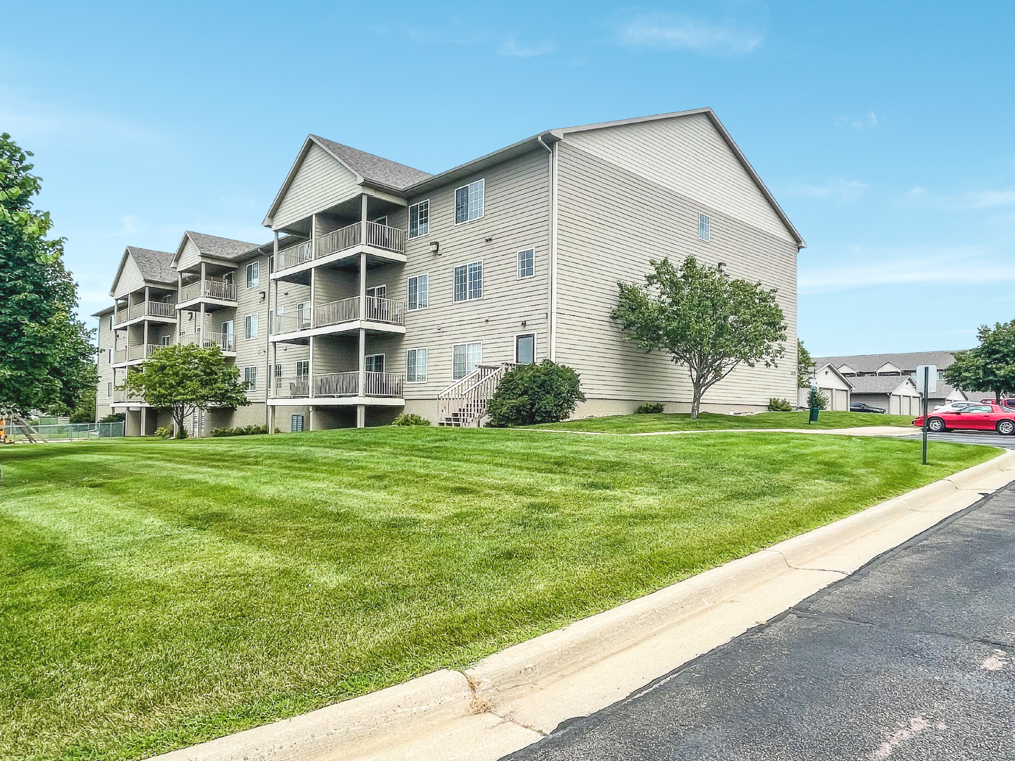 Diamond Valley Apartments